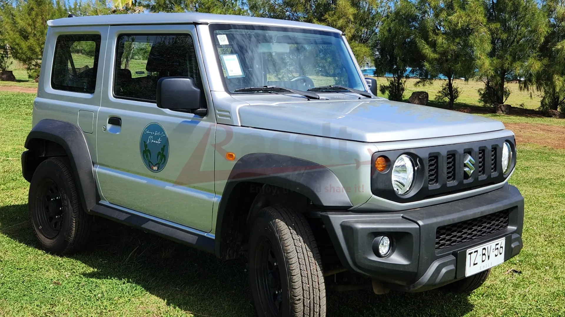 Interior del Suzuki Jimny 2025 4x4 disponible en Racelt