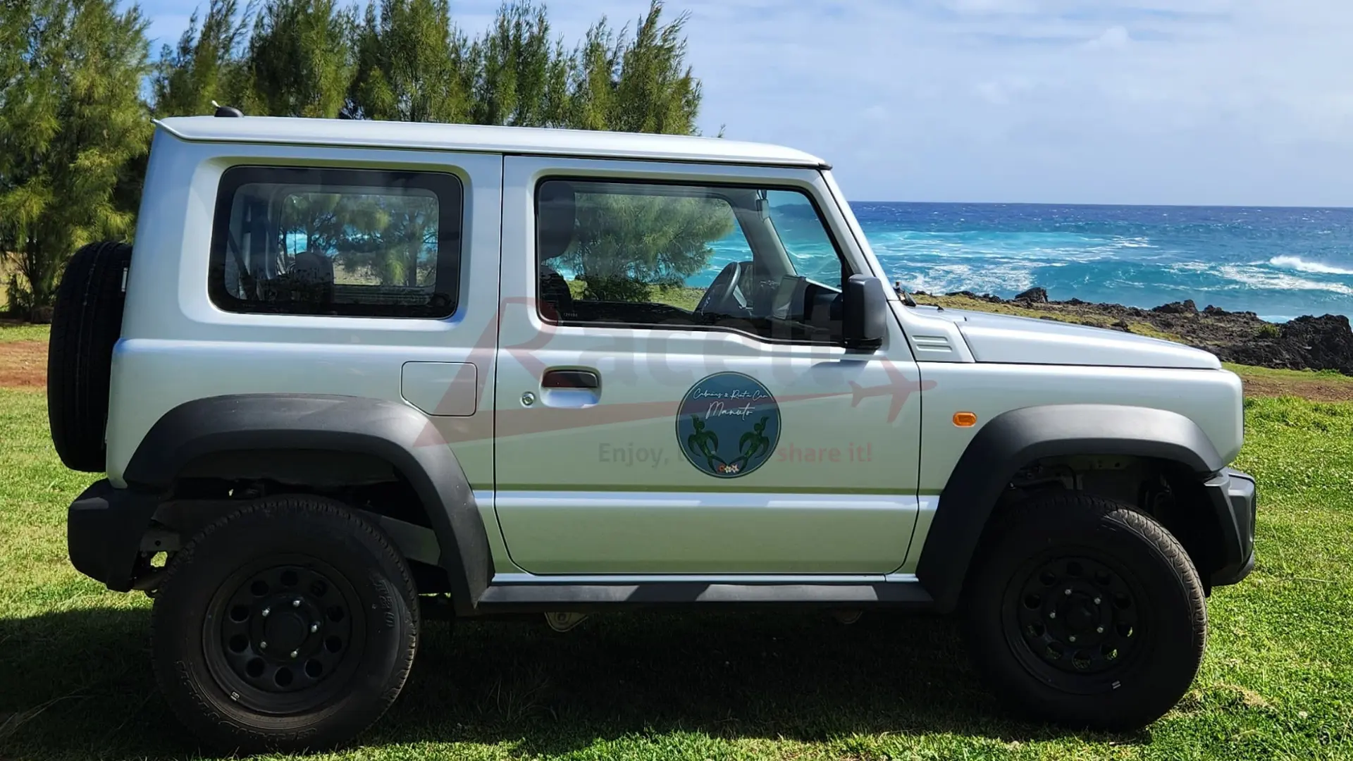 Interior del Suzuki Jimny 2025 4x4 disponible en Racelt